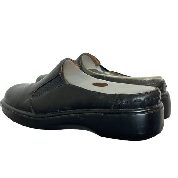 Auditions Black Leather Slip On Loafers Flats Size 6 Wide - Picture 3 of 12